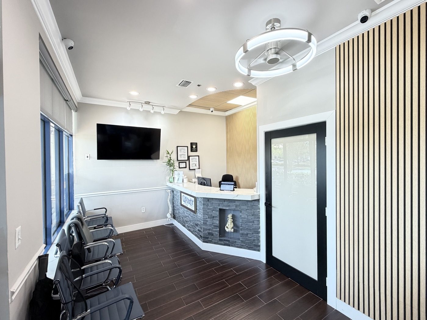 Parkland, FL Chiropractor | Dr. Jared Cohen | Coral Springs Chiropractor 1 The Spine and Wellness Center reception and lobby in Coral Springs, FL